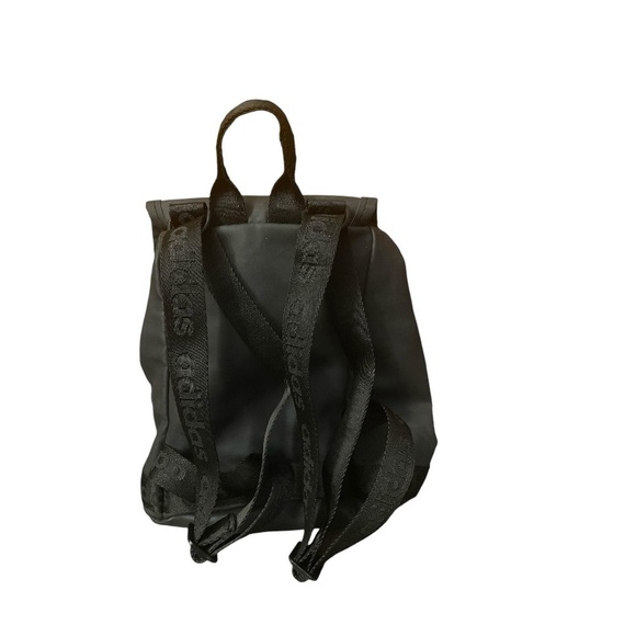 Adidas - Picture 2 of 4